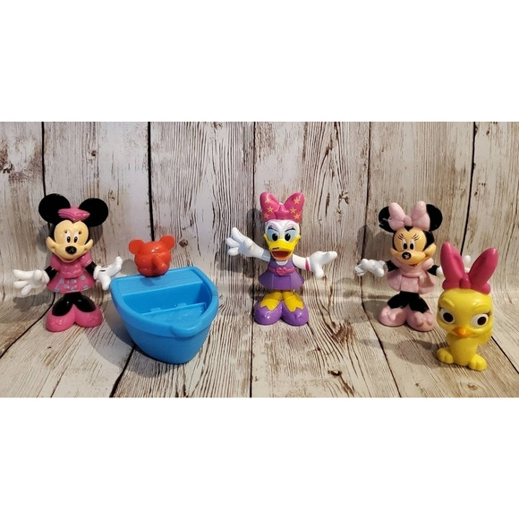 𝅺DISNEY Junior Minnie & friends Figurines - Picture 1 of 3